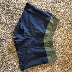 Columbia women’s board shorts sz XL